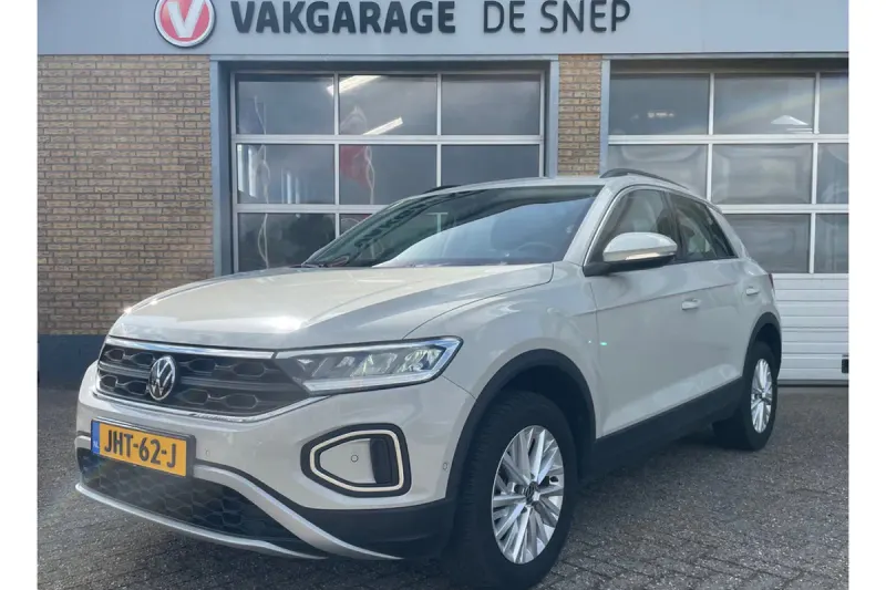 Volkswagen T-Roc (2024)