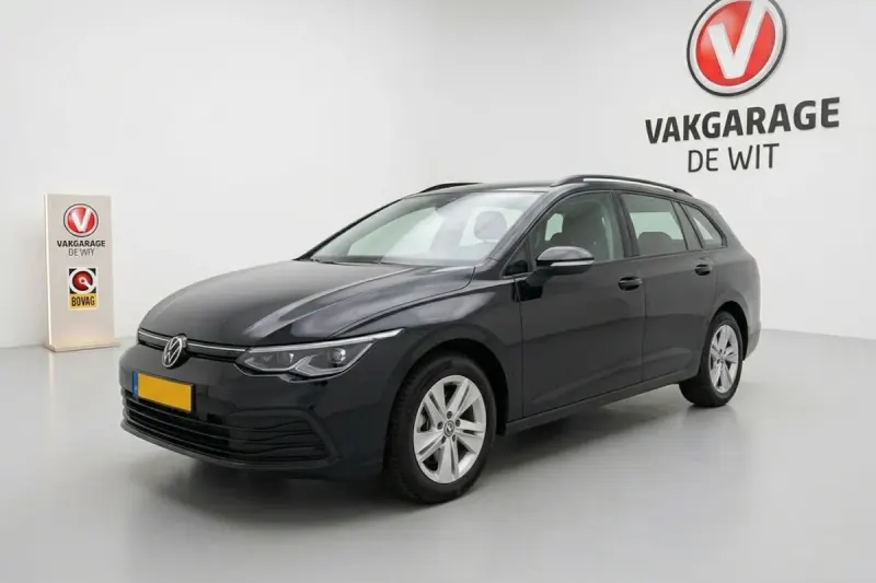 Volkswagen Golf (2023)