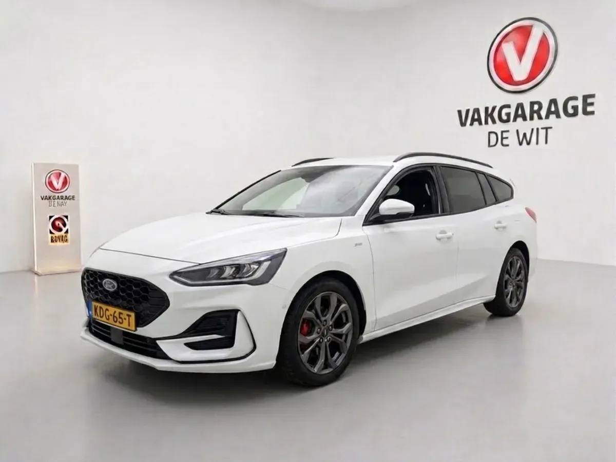 Ford Focus (2023) — foto 1