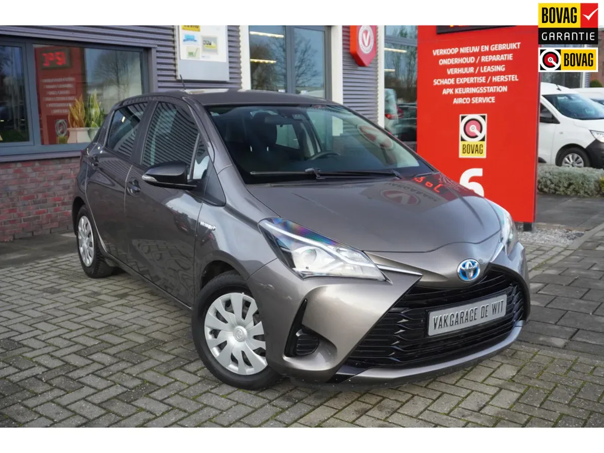 Toyota Yaris (2017) — foto 1