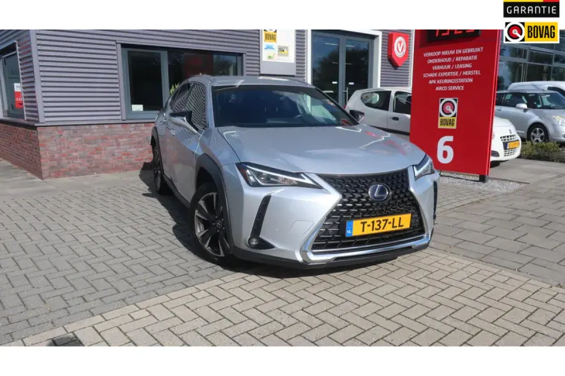Lexus UX (2019)
