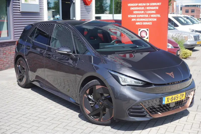CUPRA Born (2024)