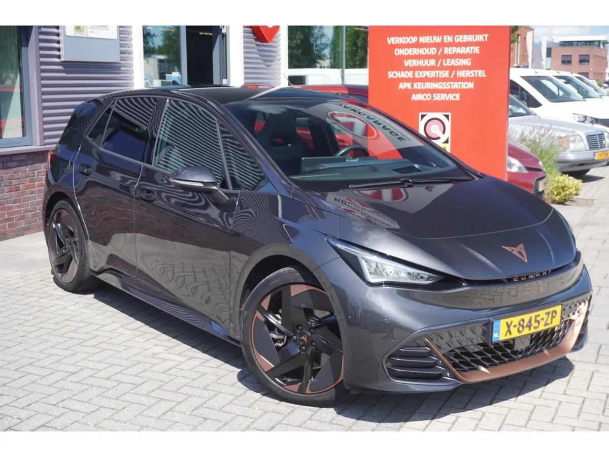 CUPRA Born (2024) — foto 1
