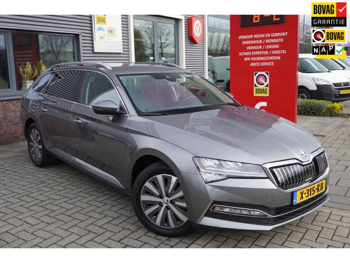 Škoda Superb (2023) — foto 1