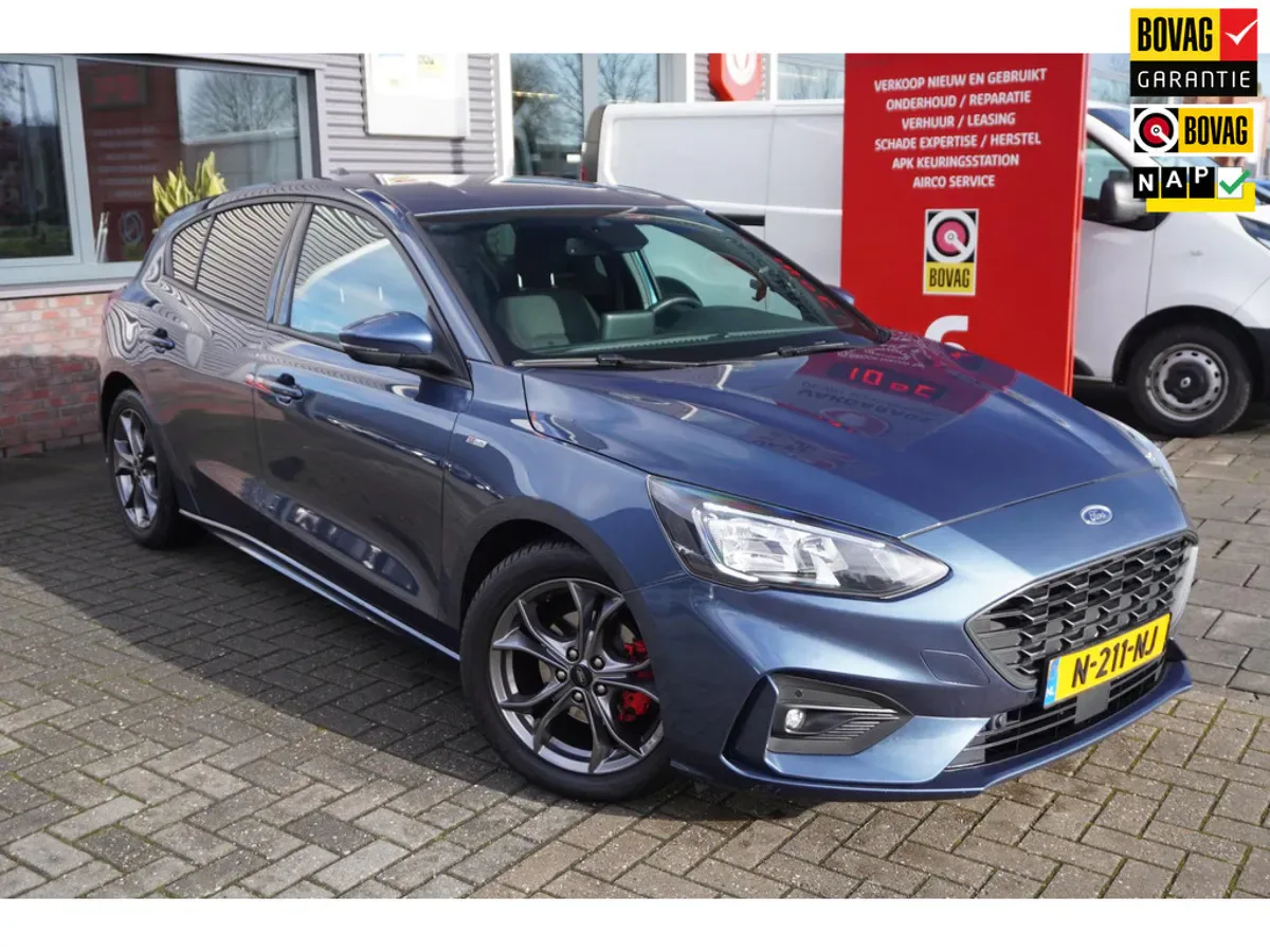 Ford Focus (2021) — foto 1