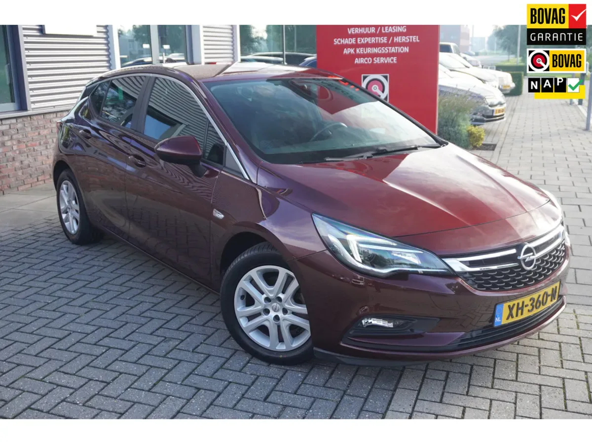 Opel Astra (2019) — foto 1