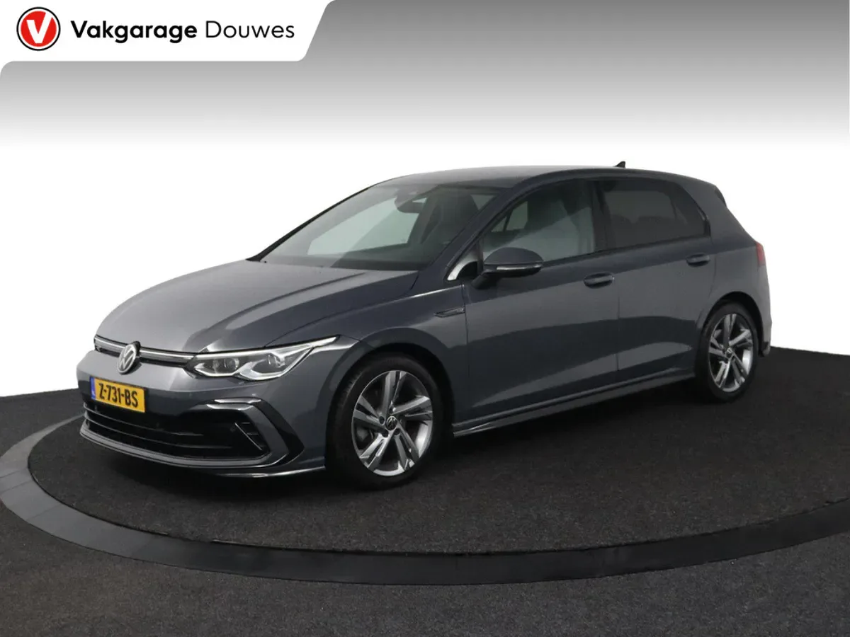 Volkswagen Golf (2021) — foto 1