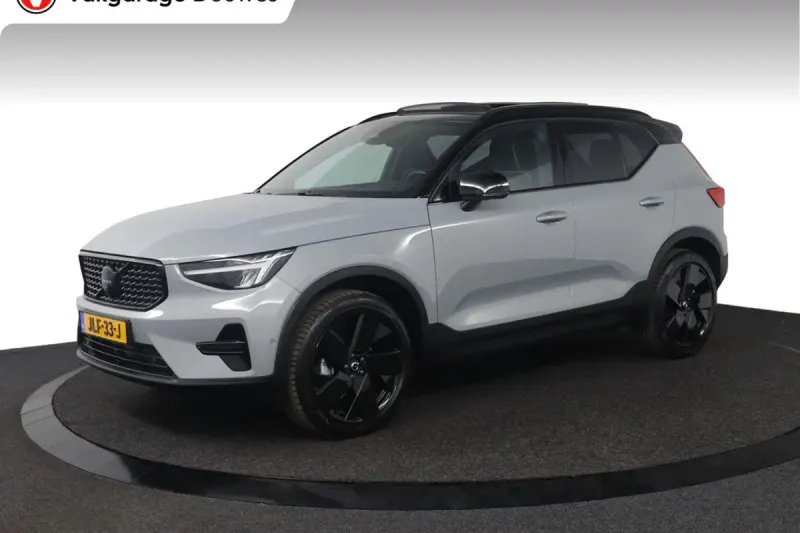 Volvo XC40 (2025)