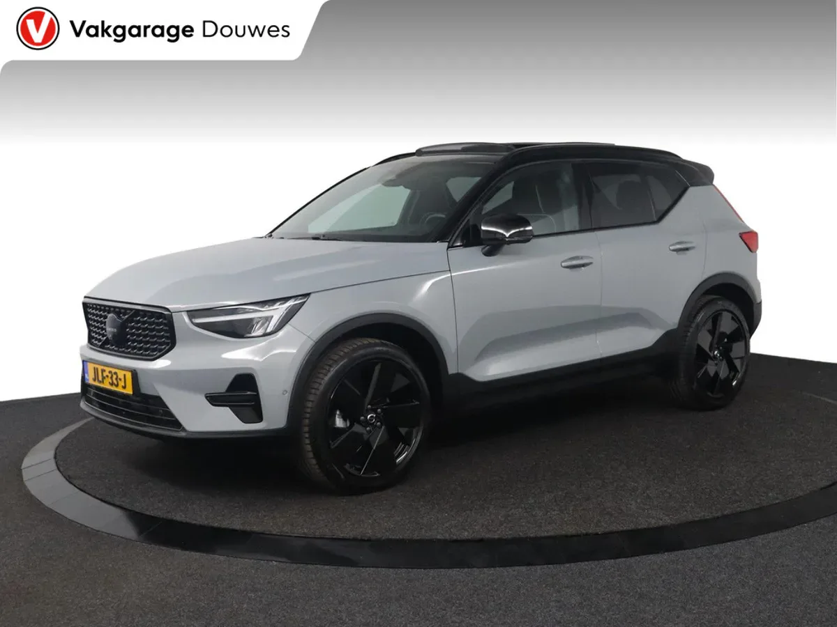 Volvo XC40 (2025) — foto 1