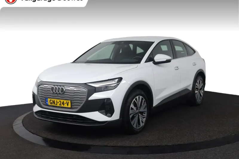 Audi Q4 e-tron (2023)