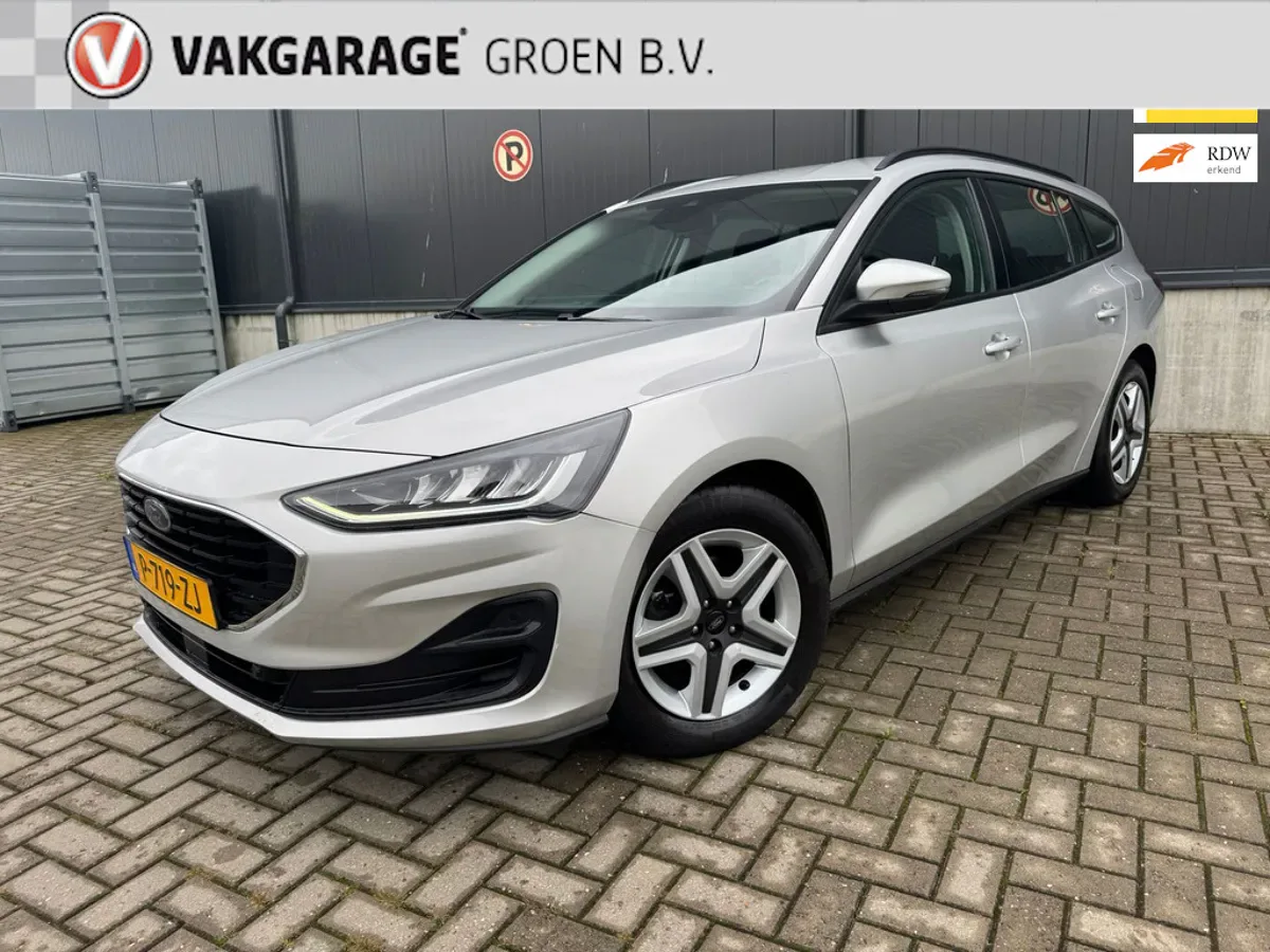 Ford Focus (2022) — foto 1