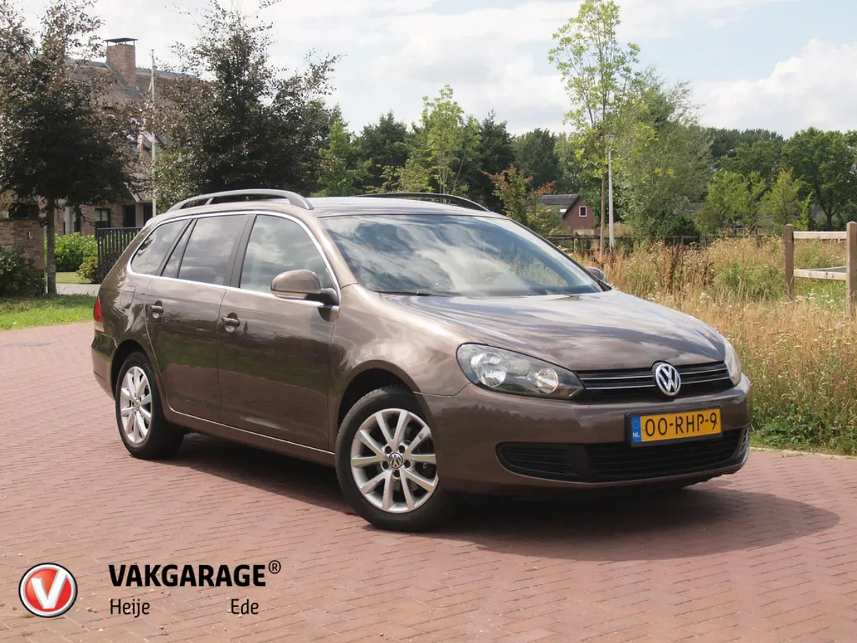 Volkswagen Golf (2011) — foto 1