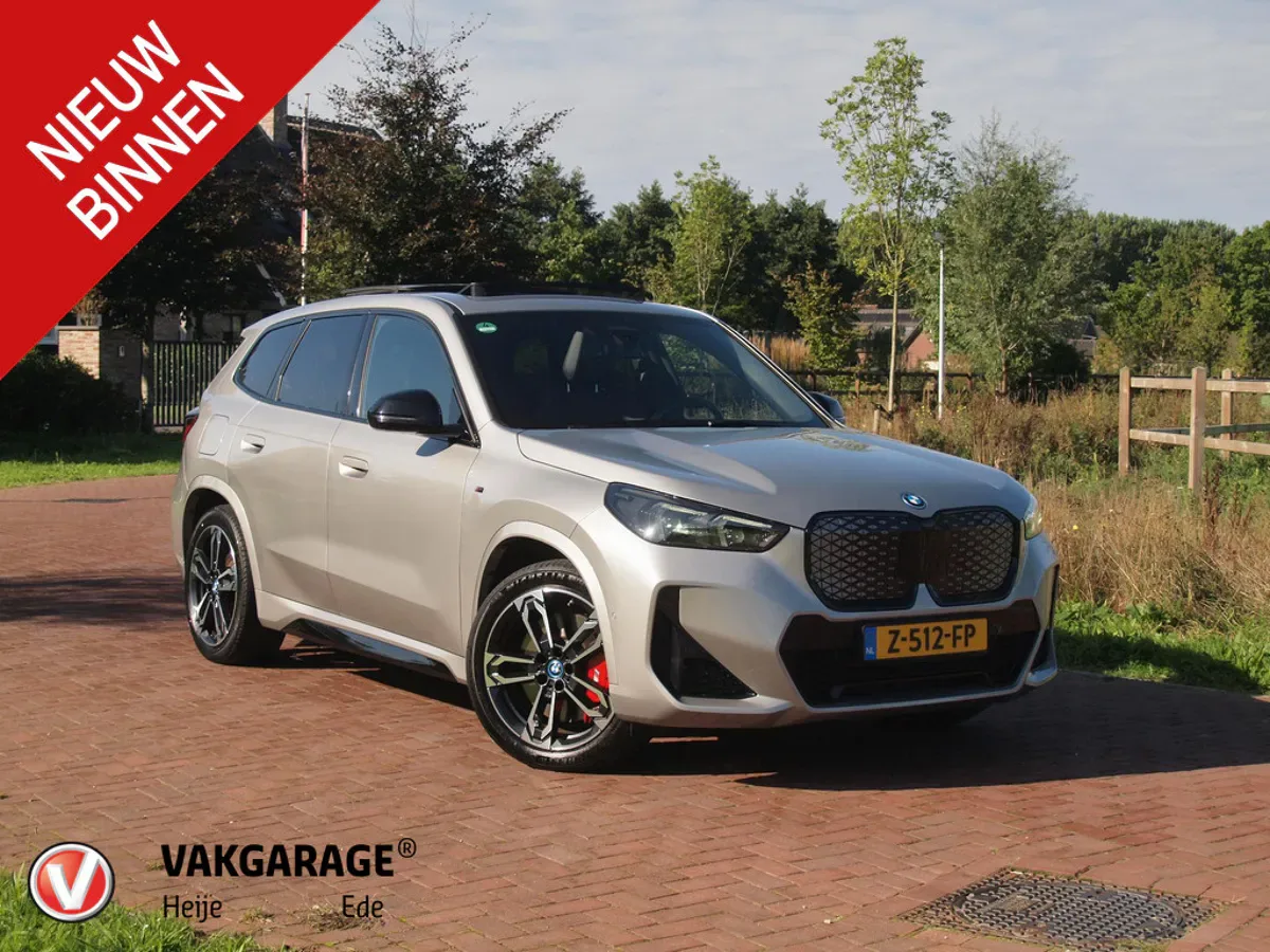 BMW iX1 (2024) — foto 1