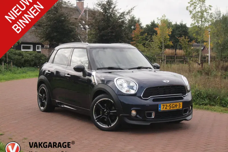 MINI Countryman (2011)