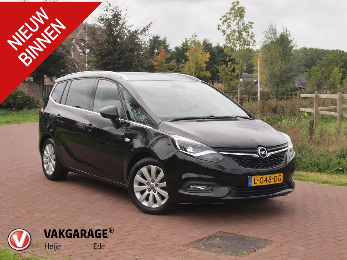 Opel Zafira (2018) — foto 1