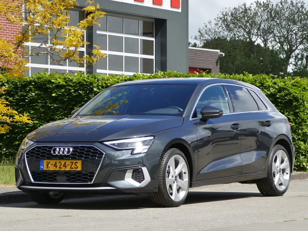 Audi A3 (2021) — foto 1