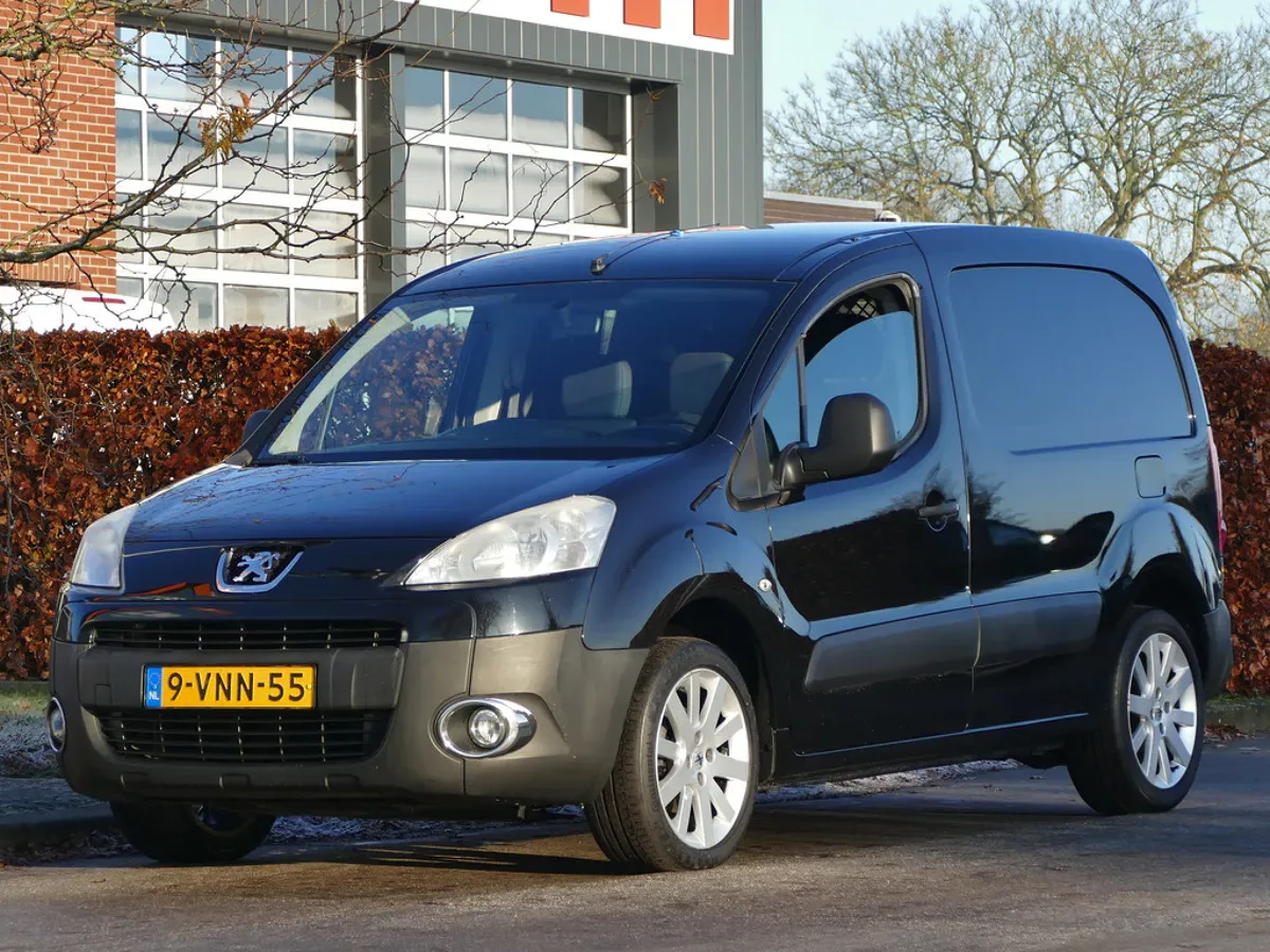 Peugeot Partner (2011) — foto 1