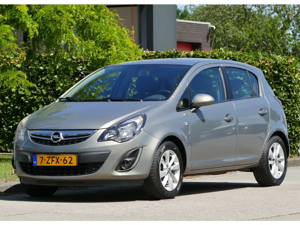 Opel Corsa (2014) — foto 1
