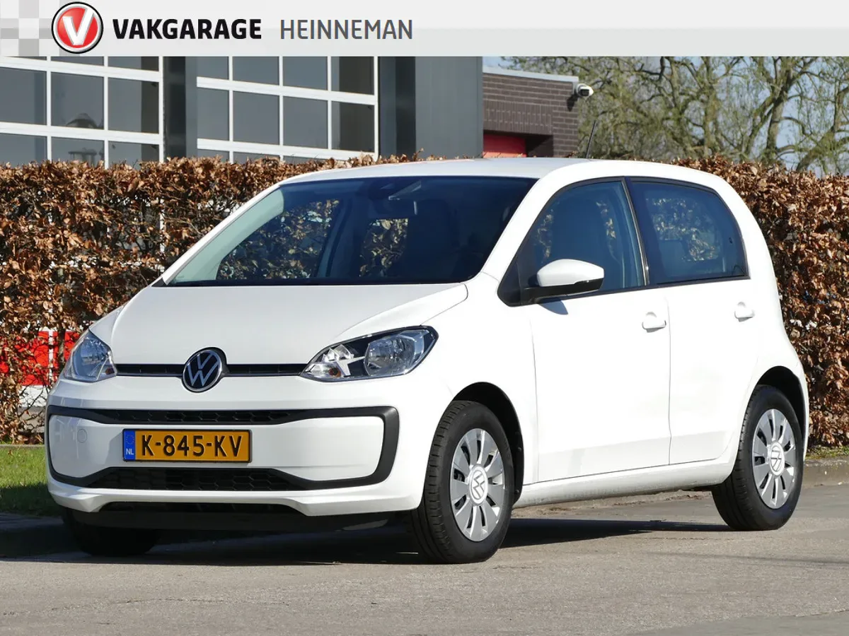Volkswagen Up! (2021) — foto 1