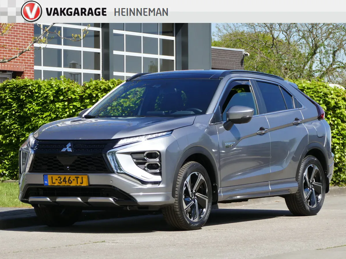 Mitsubishi Eclipse Cross (2021) — foto 1
