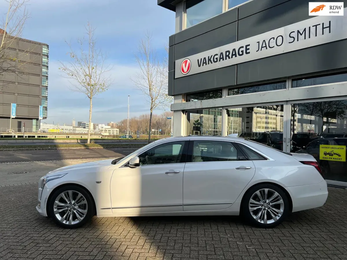 Cadillac CT6 (2019) — foto 1