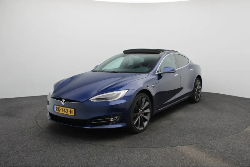Tesla Model S (2017)