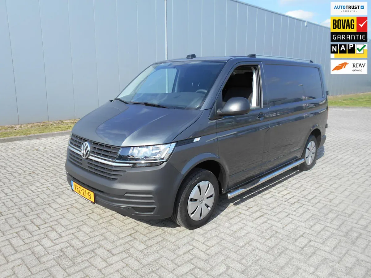 Volkswagen Transporter (2022) — foto 1