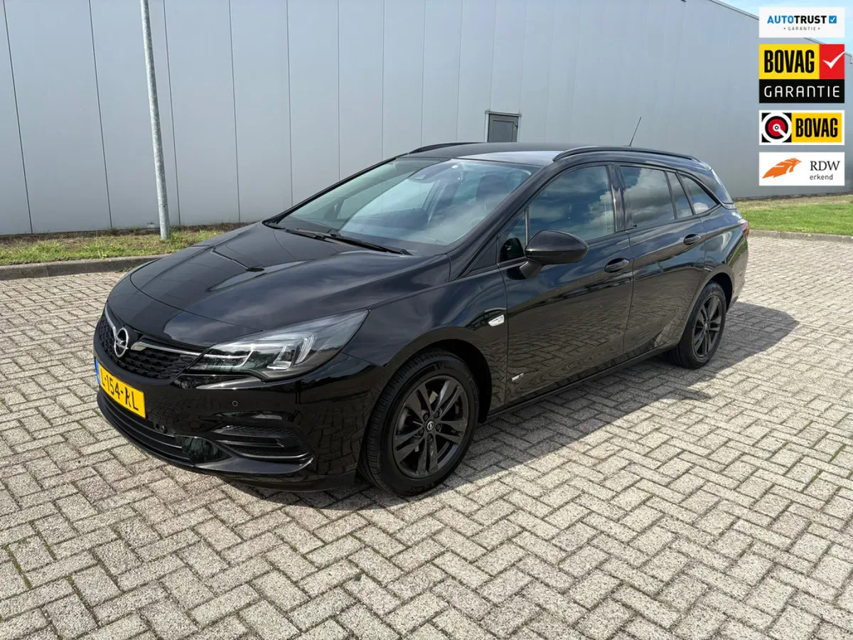 Opel Astra (2021) — foto 1
