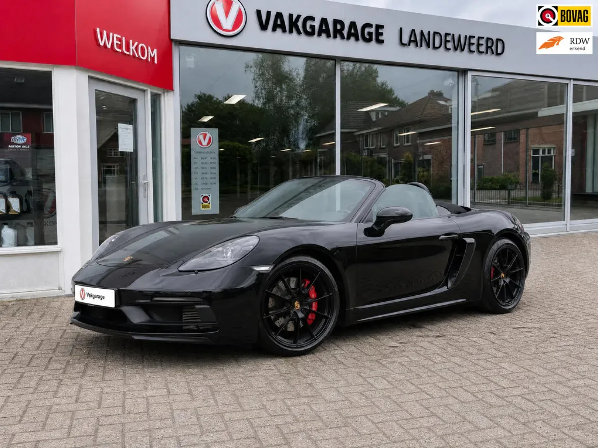 Porsche 718 Boxster (2023) — foto 1