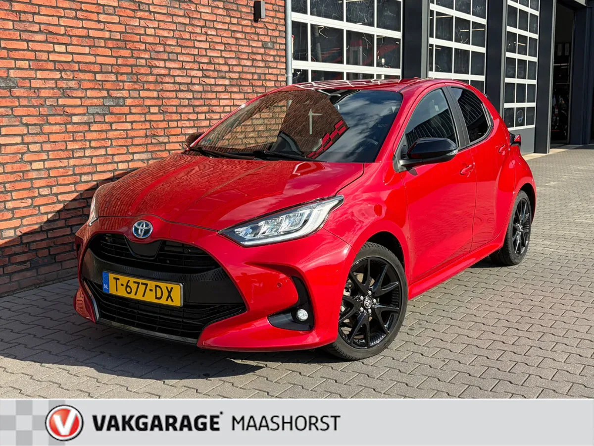 Toyota Yaris (2023) — foto 1