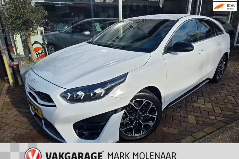 Kia ProCeed (2022)