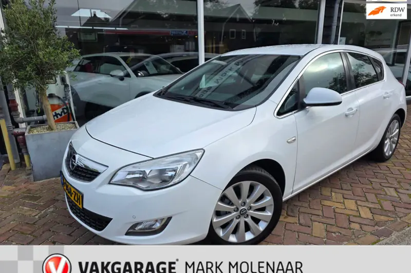 Opel Astra (2010)
