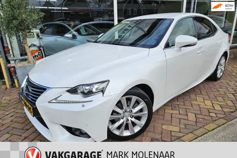 Lexus IS (2014)