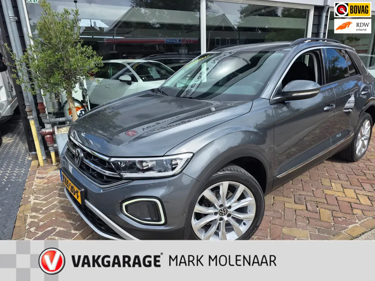 Volkswagen T-Roc (2023) — foto 1
