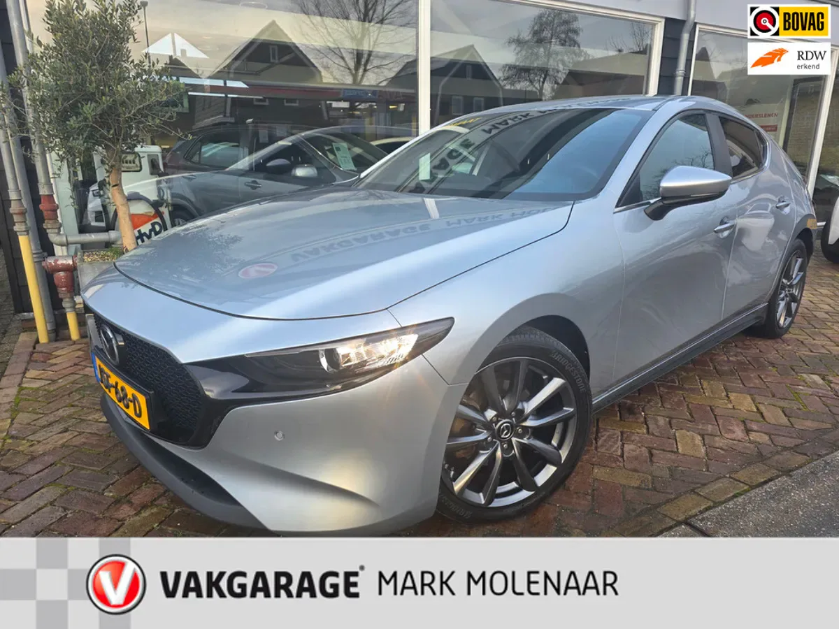 Mazda 3 (2020) — foto 1