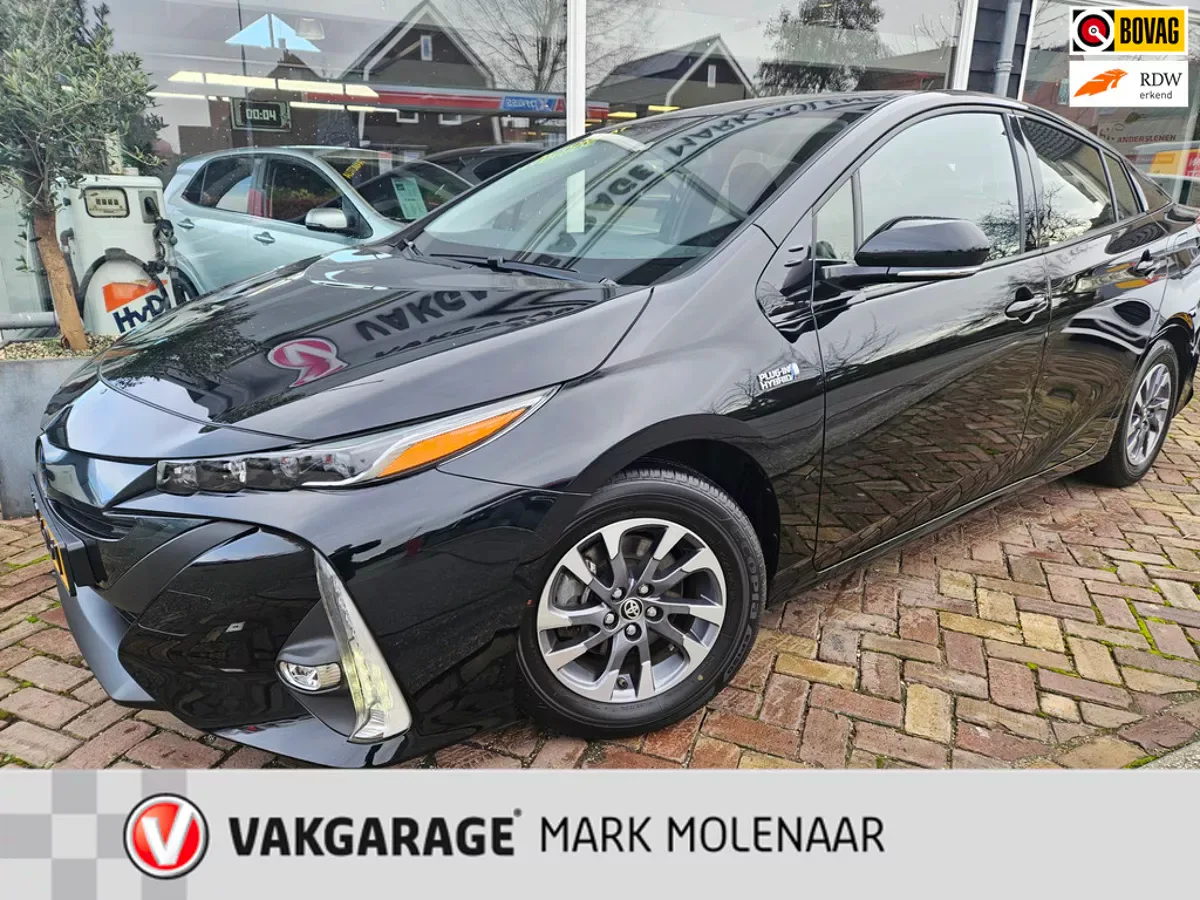 Toyota Prius (2022) — foto 1