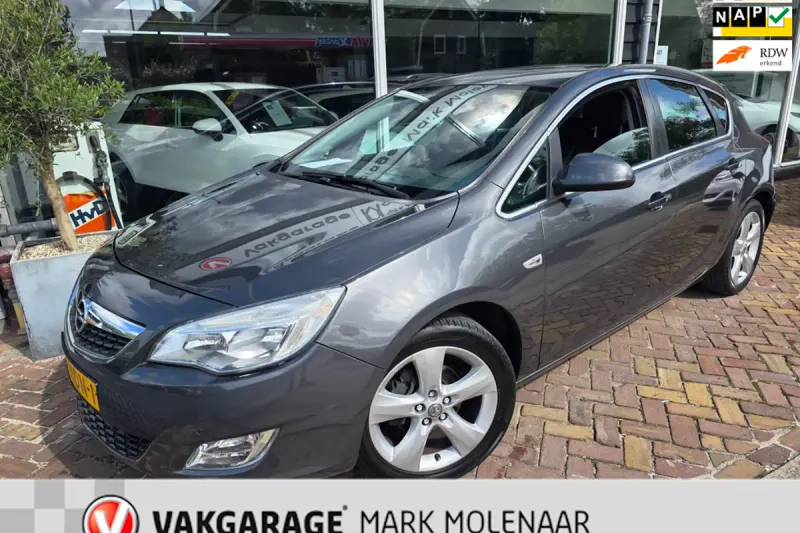 Opel Astra (2010)