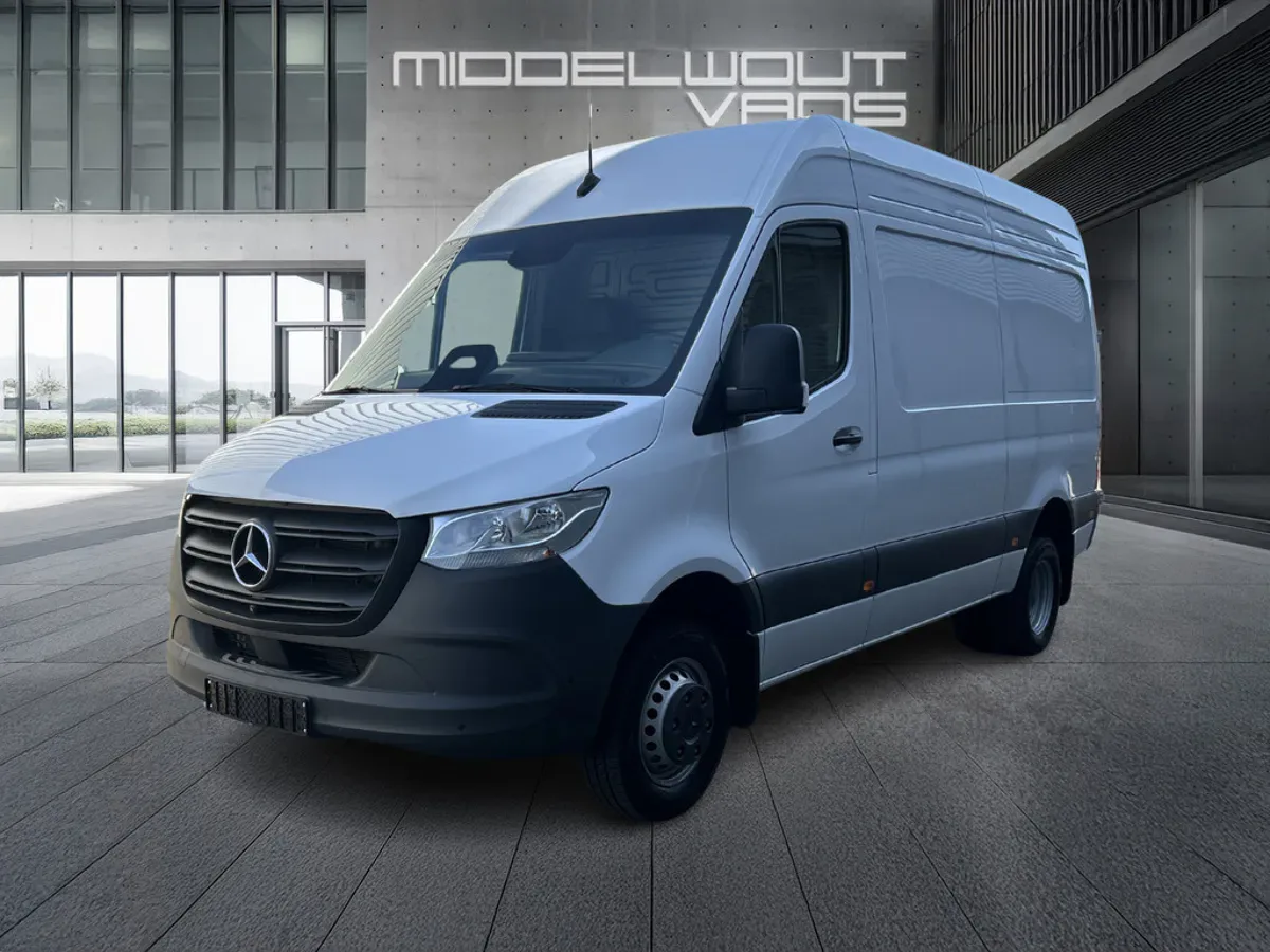 Mercedes-Benz Sprinter (2024) — foto 1