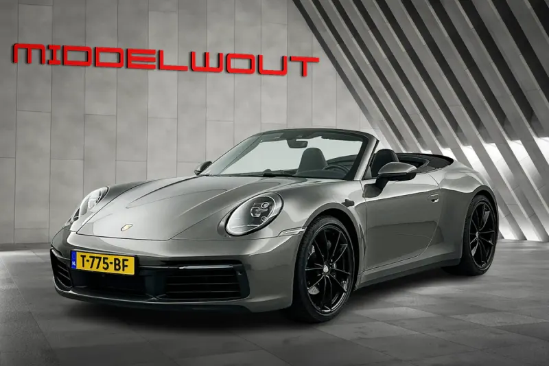 Porsche 911 (2023)
