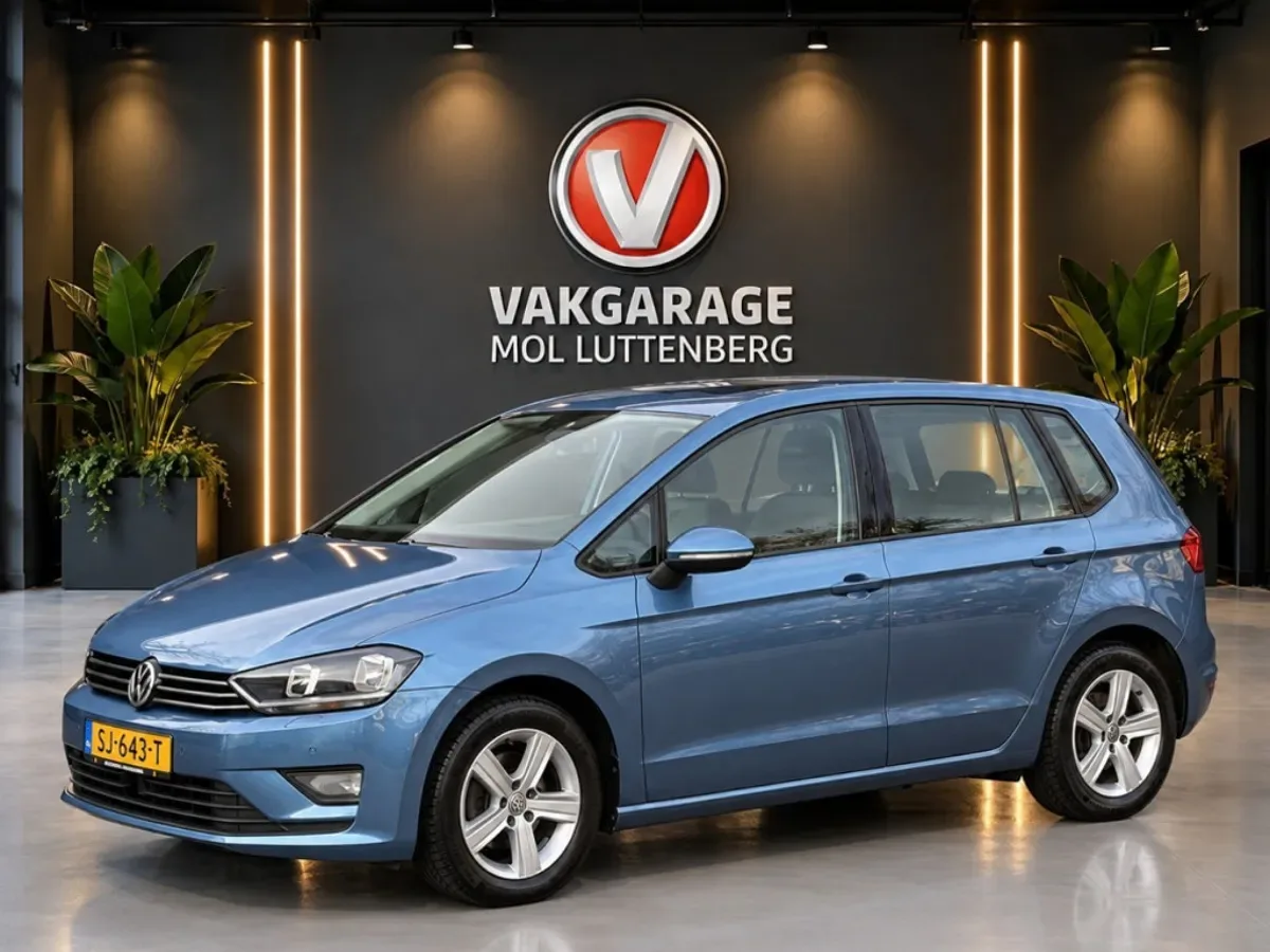 Volkswagen Golf Sportsvan (2014) — foto 1