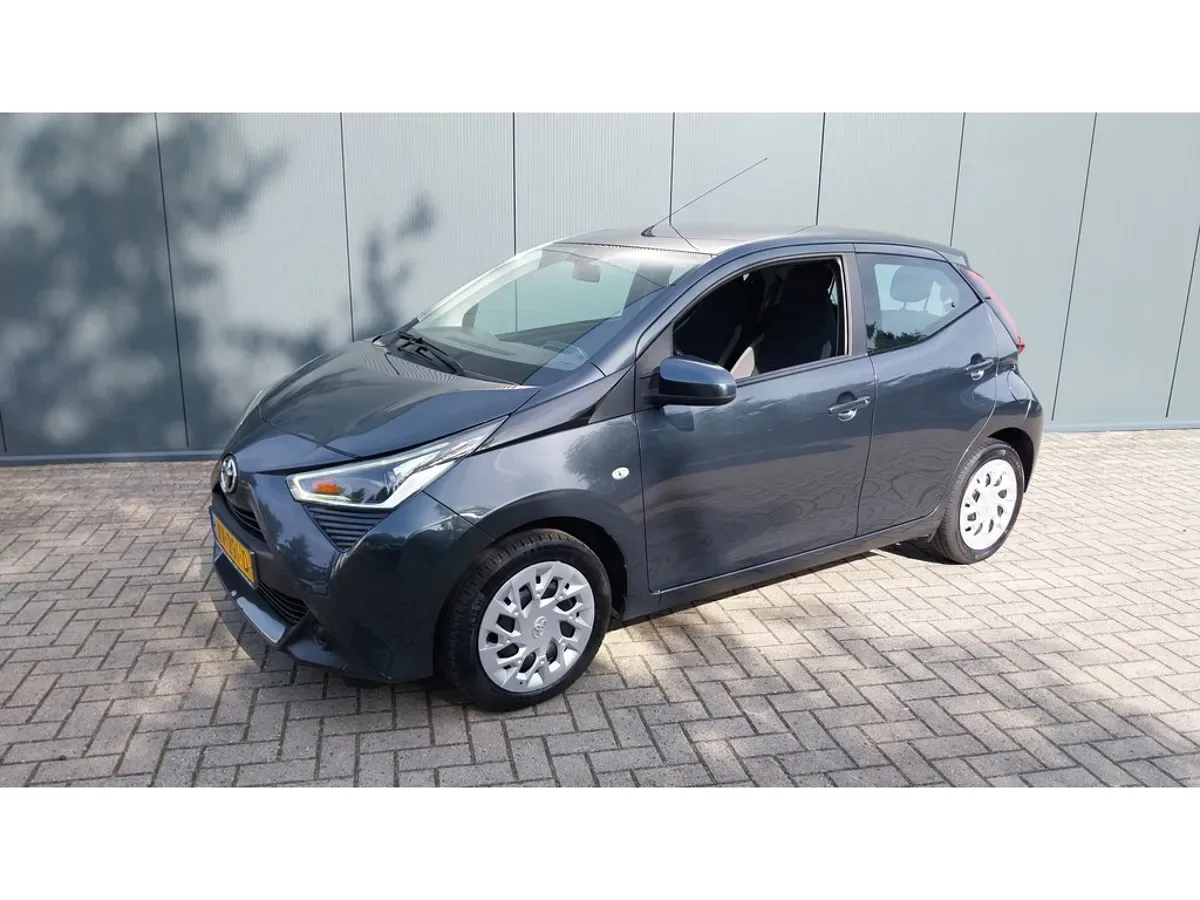 Toyota Aygo (2019) — foto 1