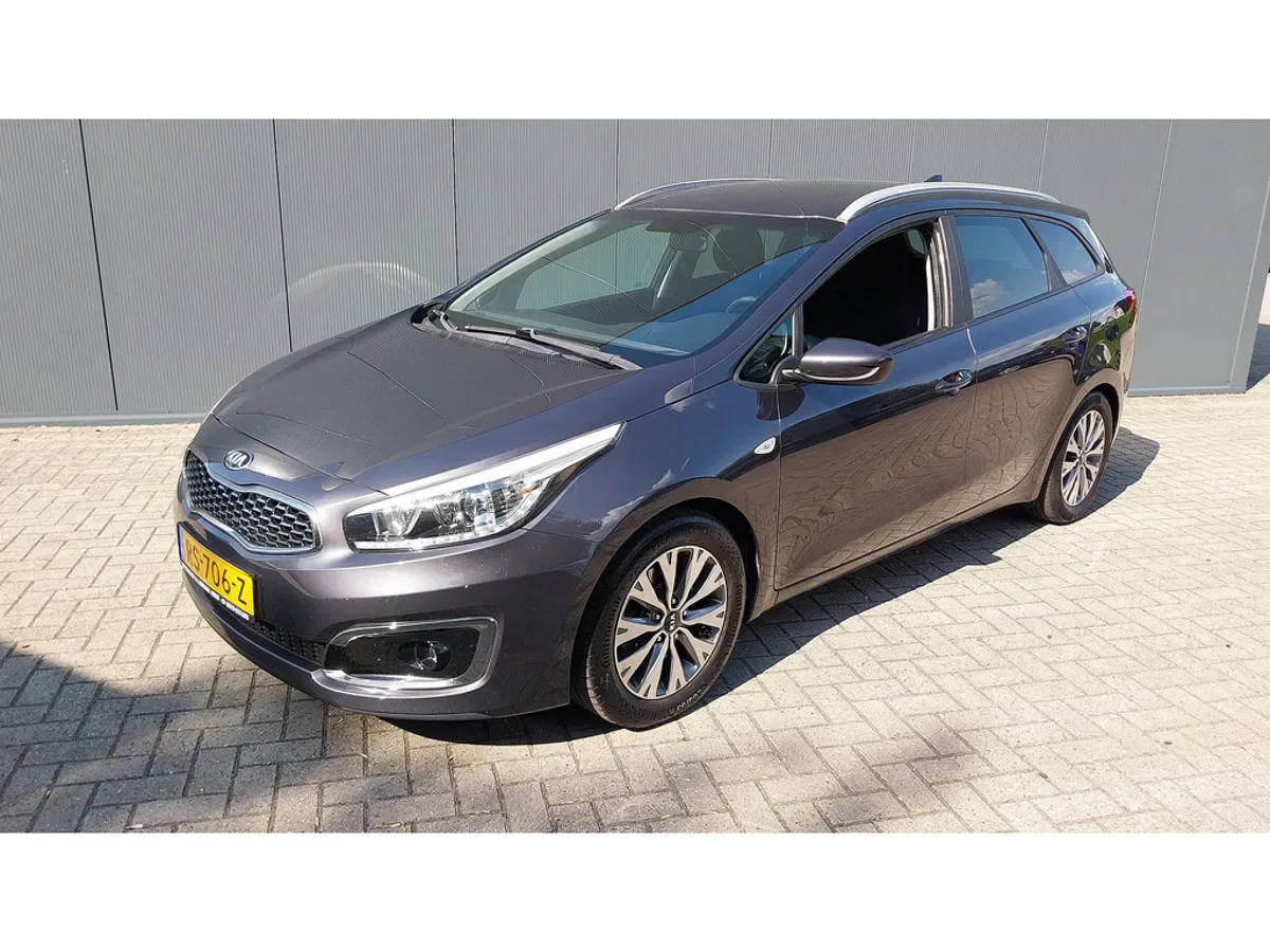 Kia Ceed (2018) — foto 1