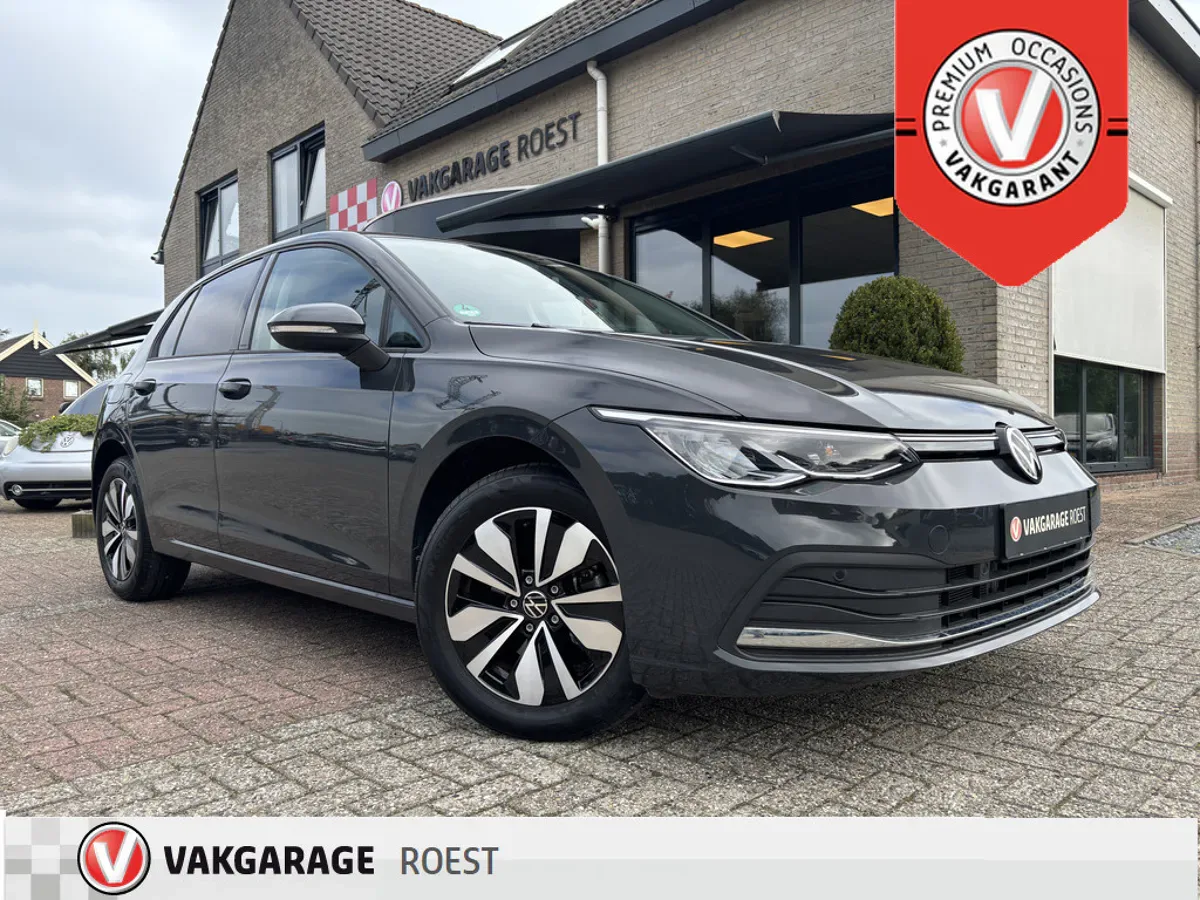 Volkswagen Golf (2024) — foto 1