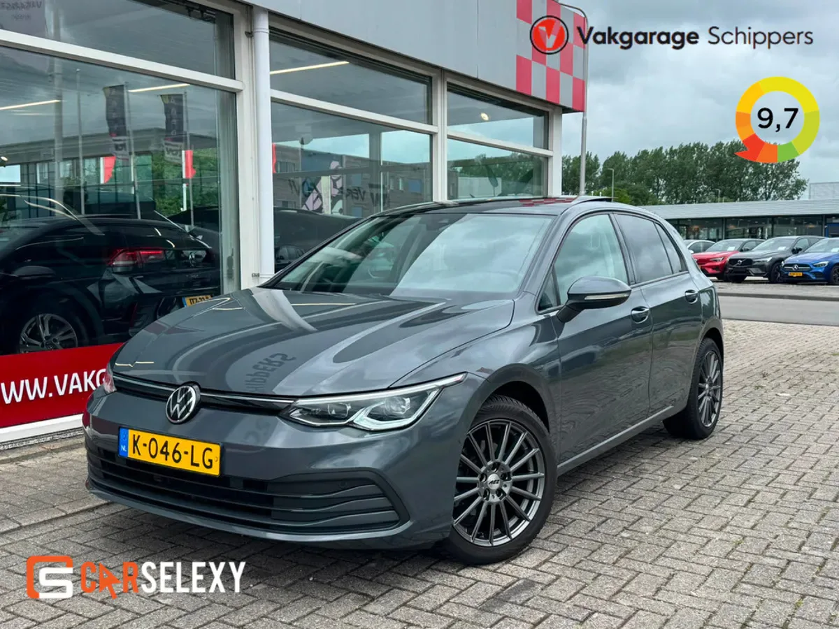 Volkswagen Golf (2021) — foto 1