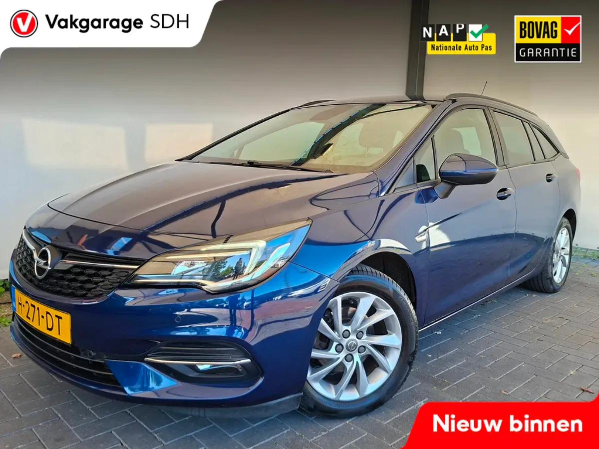 Opel Astra (2020) — foto 1
