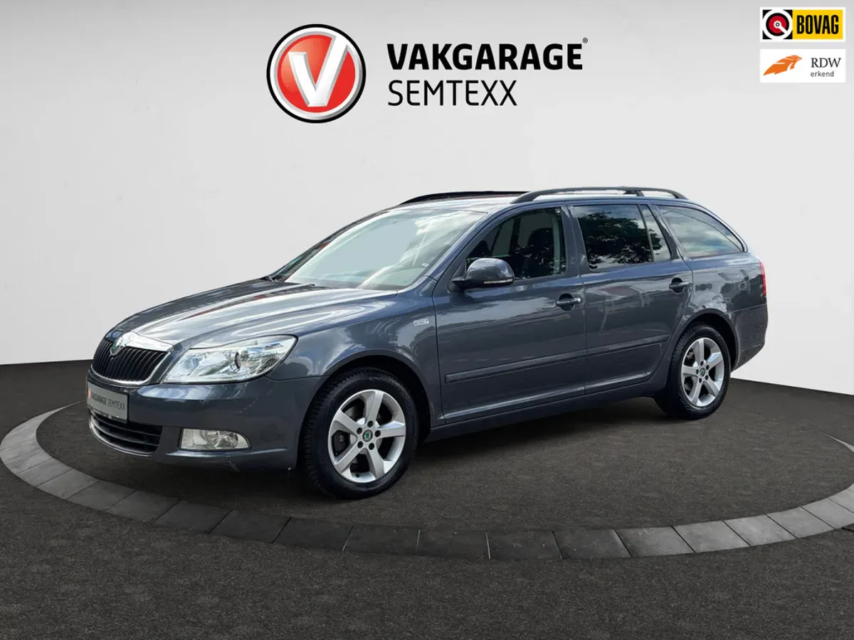 Škoda Octavia (2011) — foto 1