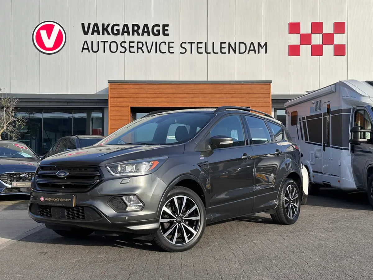 Ford Kuga (2017) — foto 1