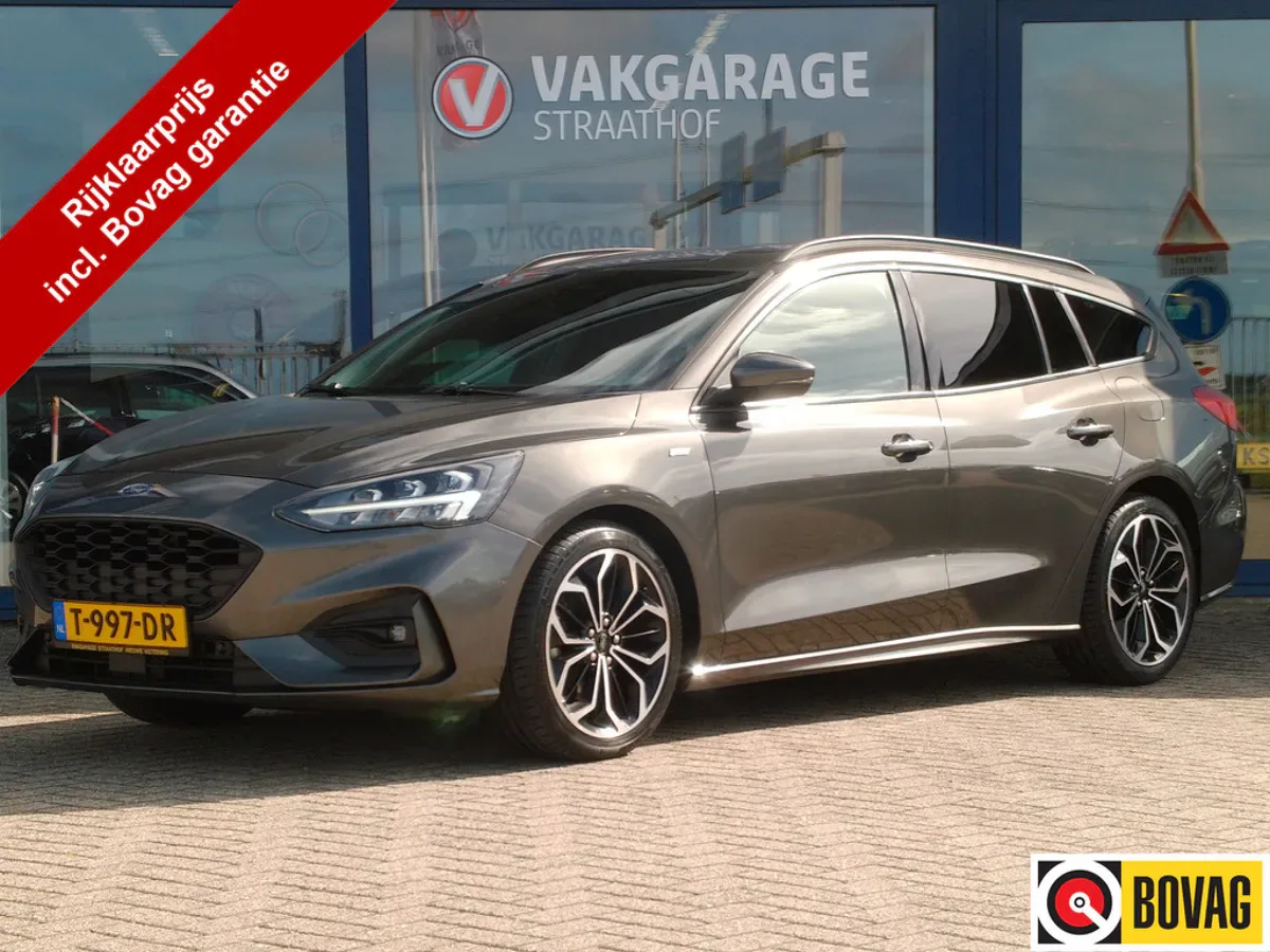 Ford Focus (2021) — foto 1