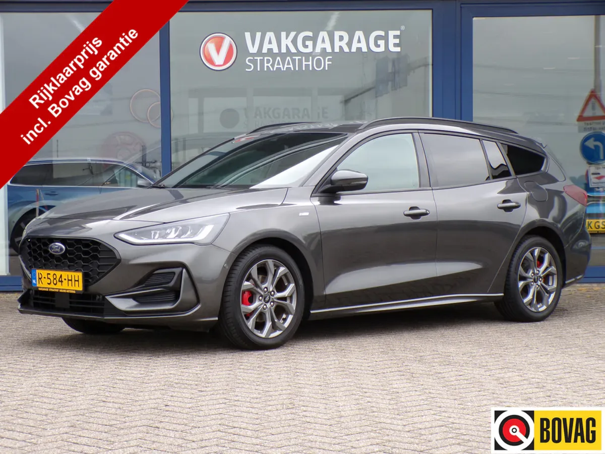 Ford Focus (2022) — foto 1