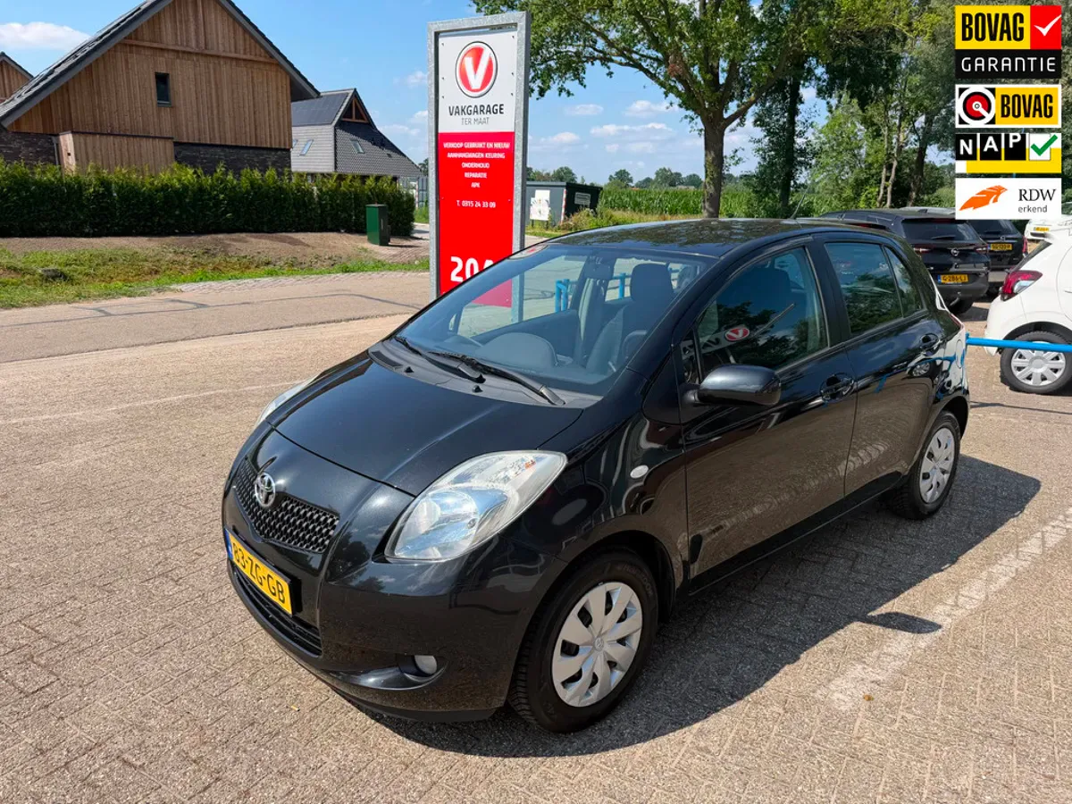 Toyota Yaris (2008) — foto 1